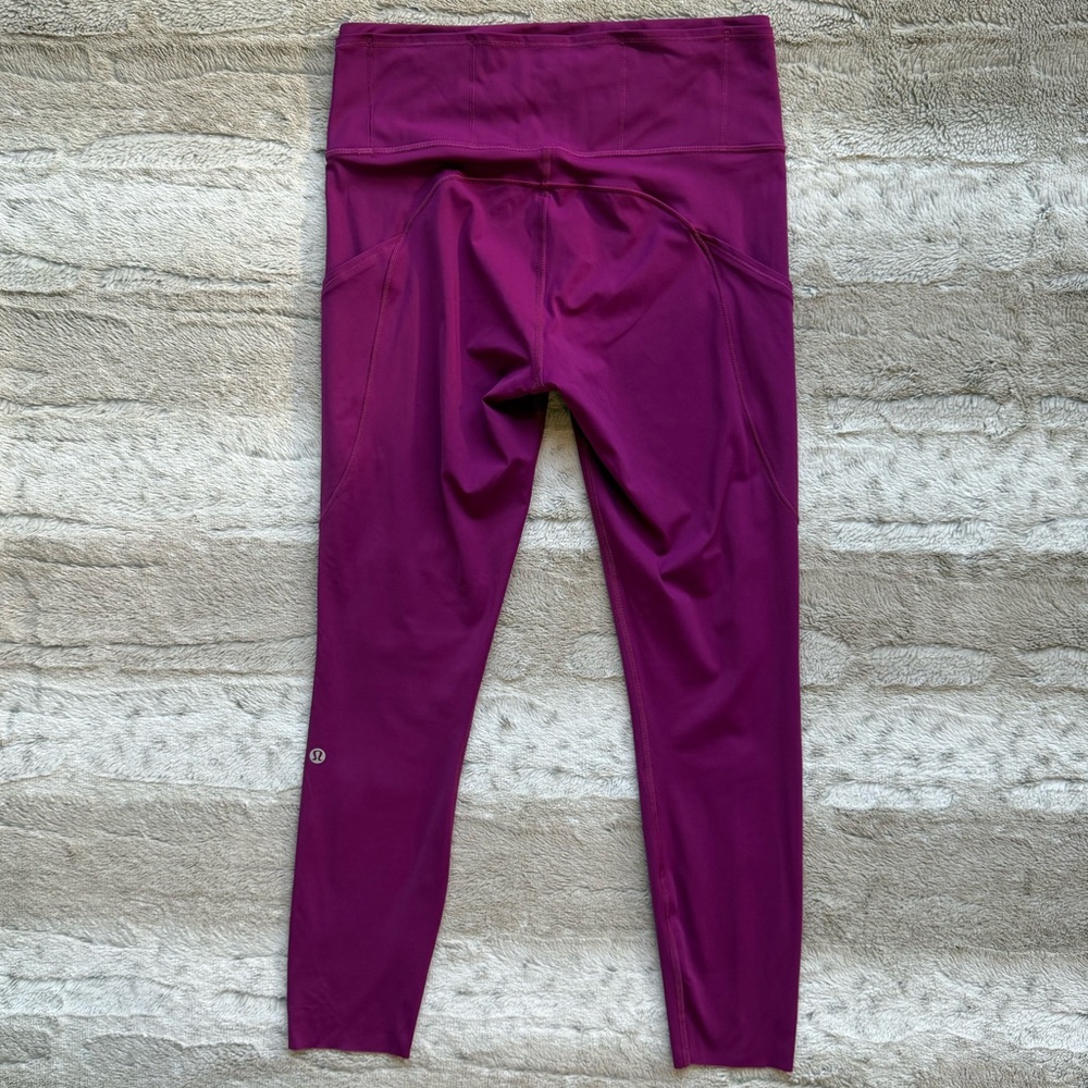 LULULEMON X PELOTON Fast and Free Tight II 25"
Non-Reflective Nulux - Picture 6 of 16